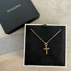 Missoma FUSED PAVE CROSS NECKLACE
